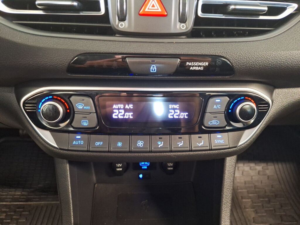 Hyundai i30 Hatchback 2021 Valkoinen