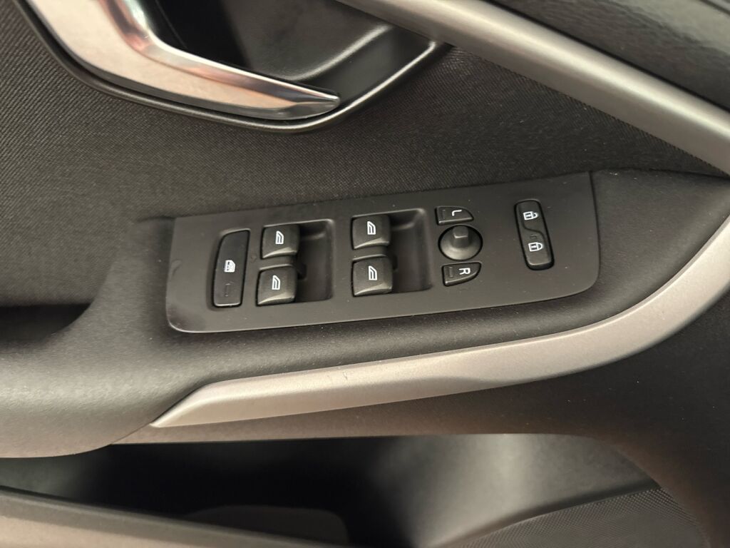 Volvo V40 2014 Oranssi