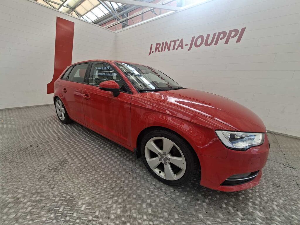 Audi A3 2014 Punainen
