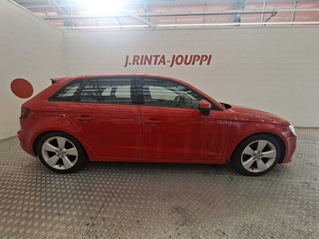 Audi A3 2014 Punainen