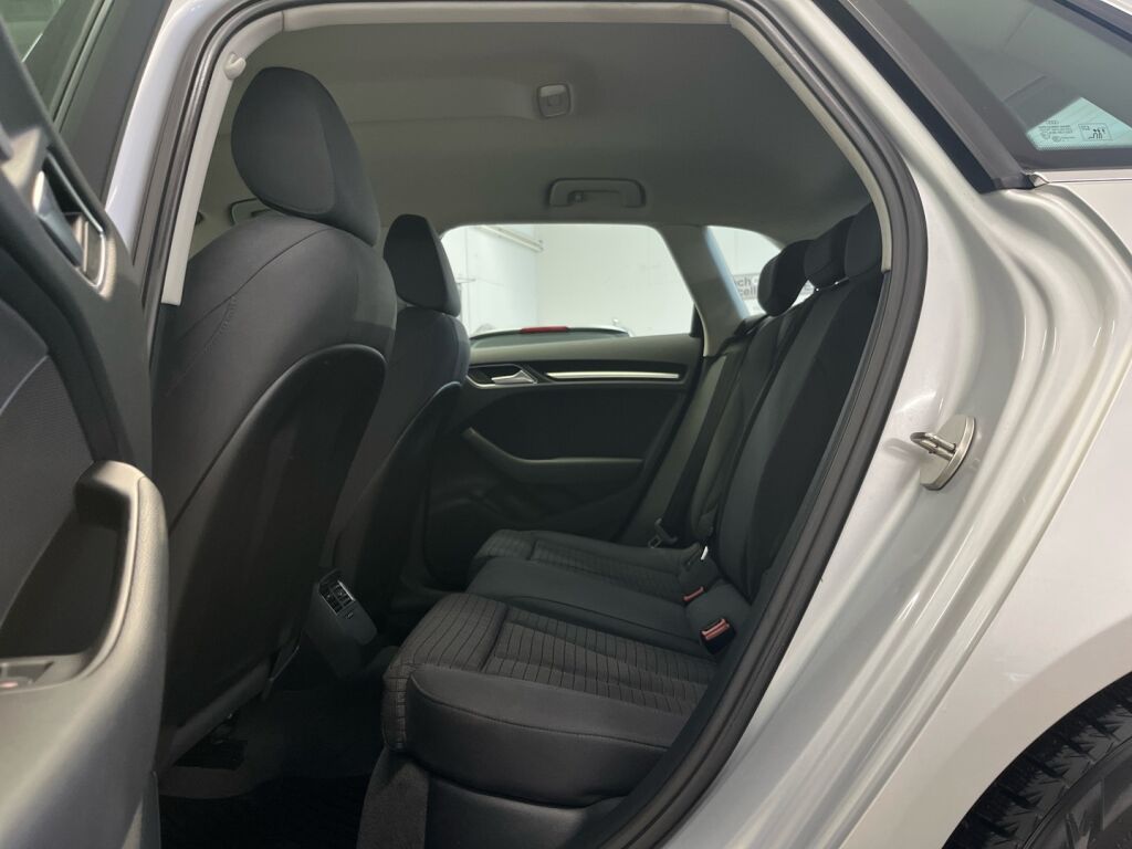 Audi A3 2014 Met. Hopea