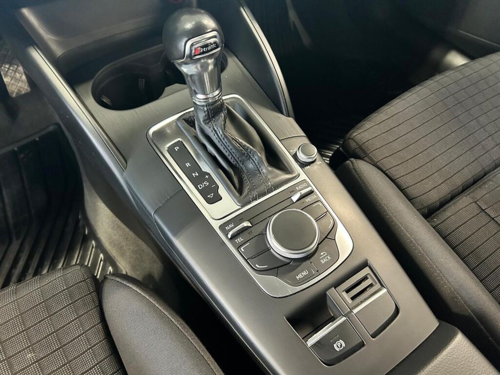 Audi A3 2014 Met. Hopea