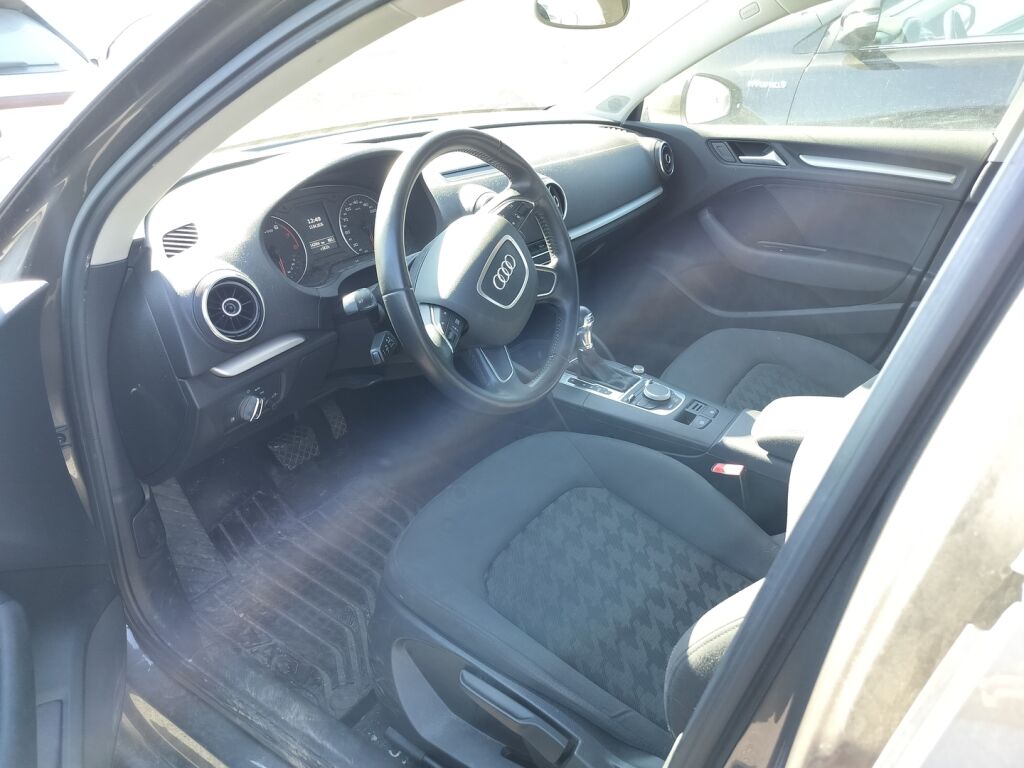 Audi A3 2014 Harmaa