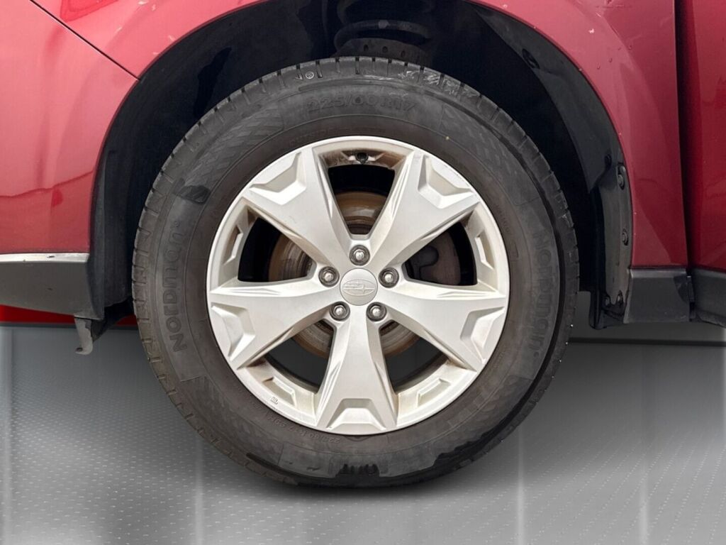 Subaru Forester 2013 Punainen