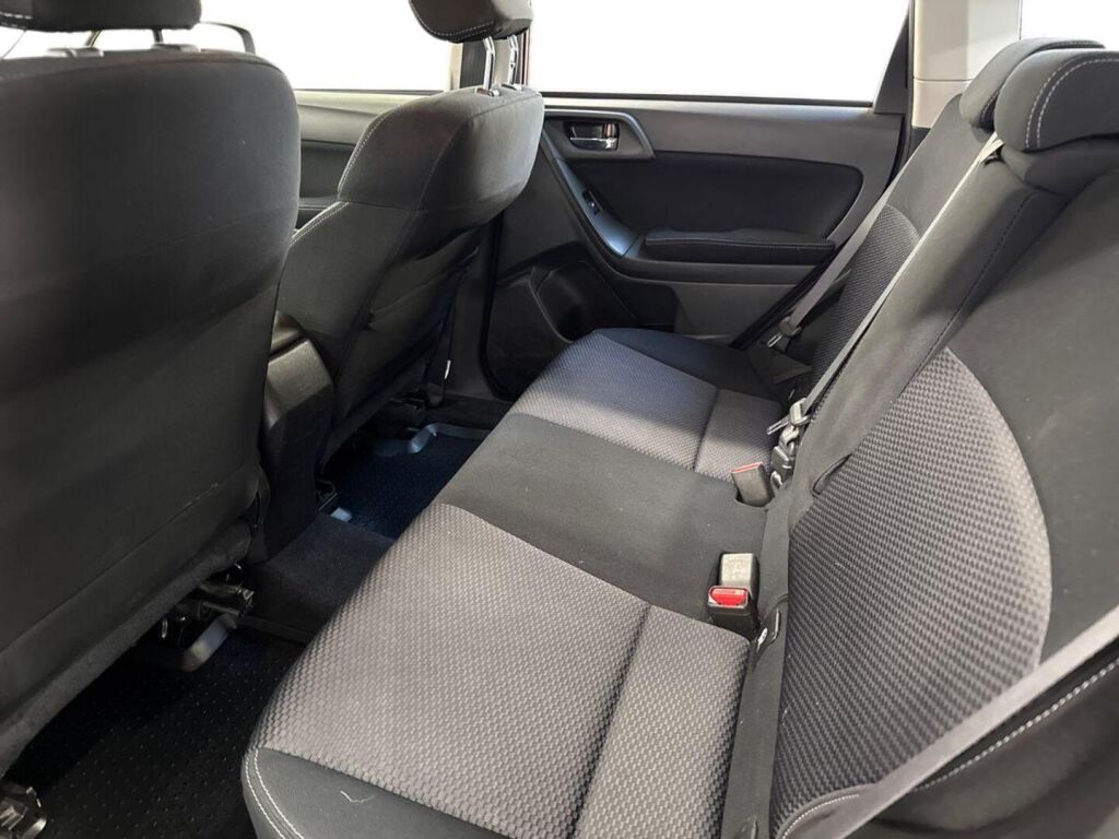 Subaru Forester 2013 Punainen