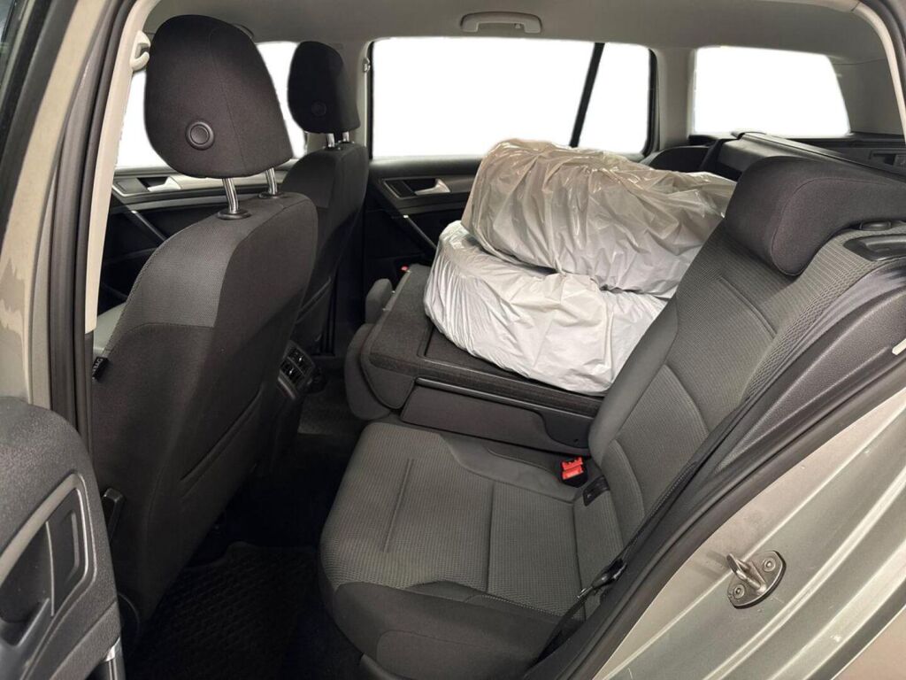 Volkswagen Golf 2014 Metallinhohto Harmaa