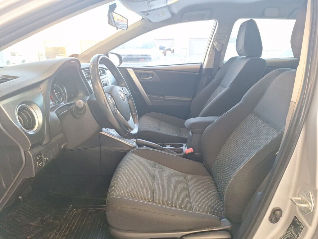 Toyota Auris 2013 Hopea