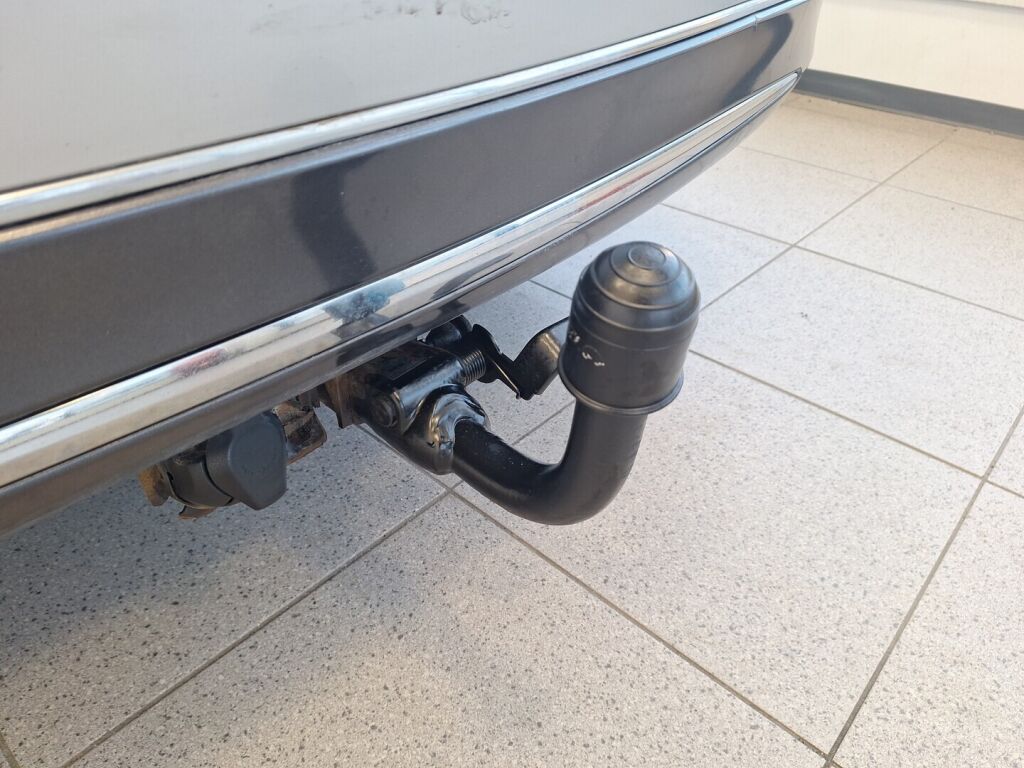 Toyota Auris 2013 Hopea