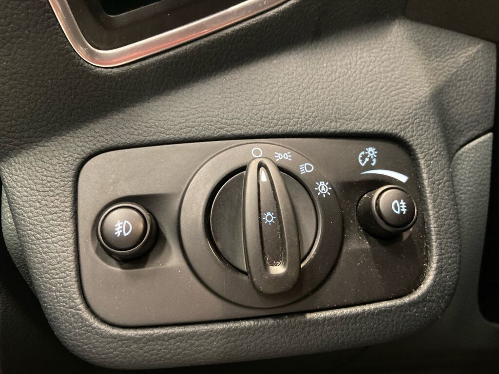 Ford C-Max 2013 Musta