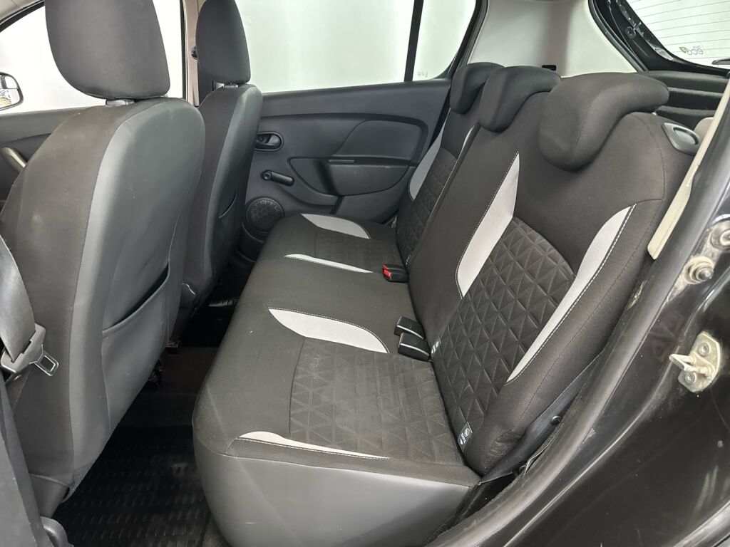 Dacia Sandero 2014 Musta