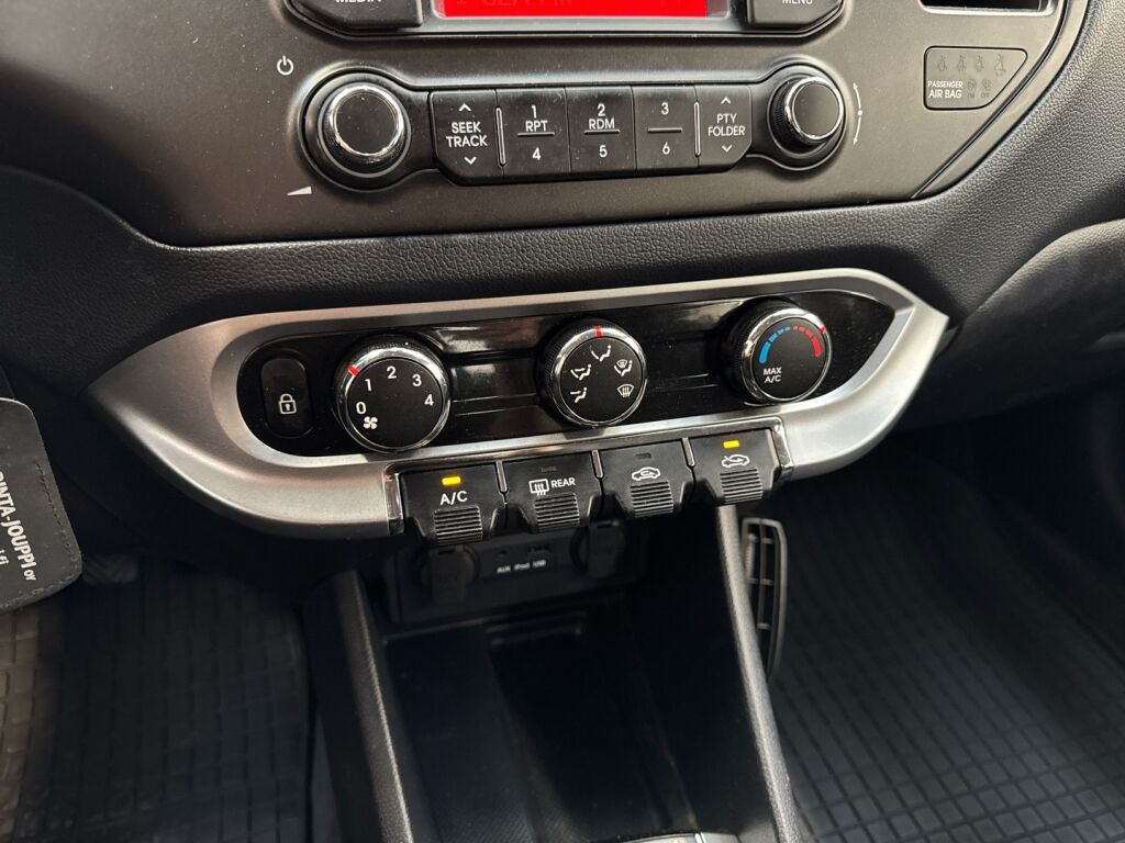 Kia Rio 2014 Ruskea (beige)