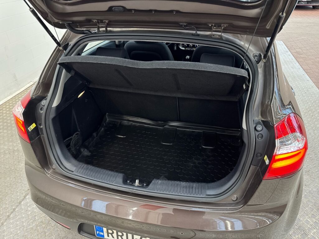 Kia Rio 2014 Ruskea (beige)