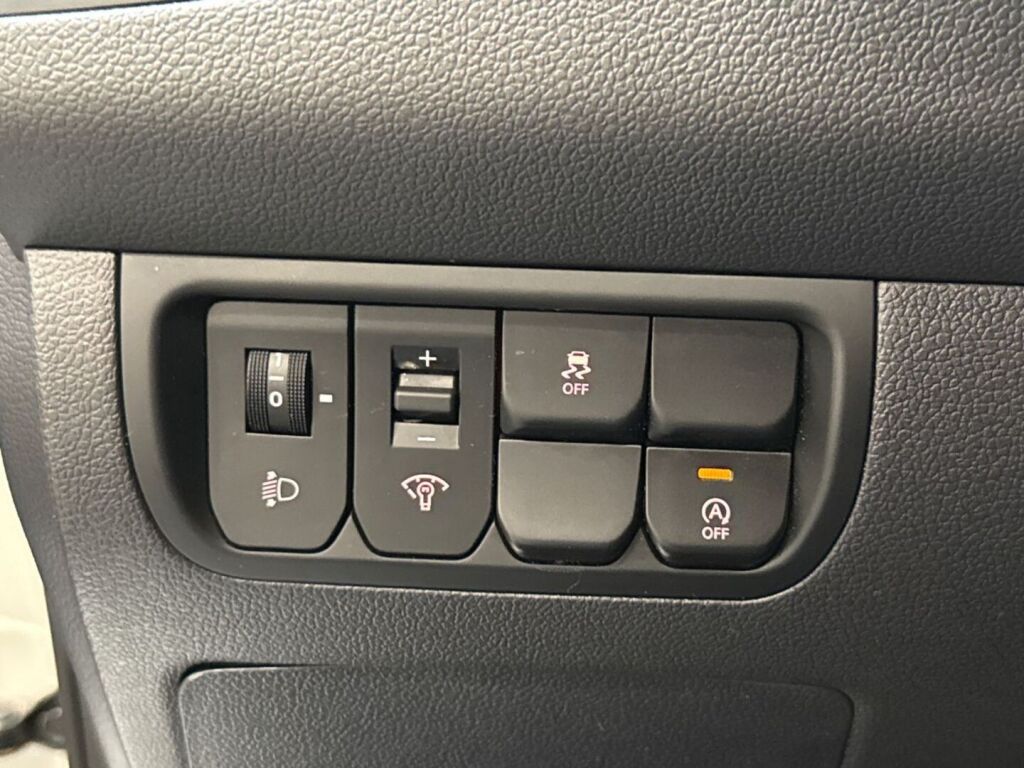 Kia Rio 2013 Valkoinen