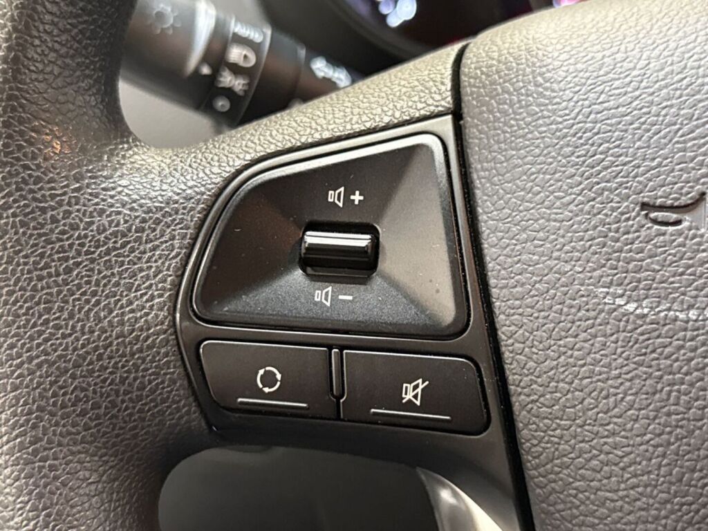 Kia Rio 2013 Valkoinen