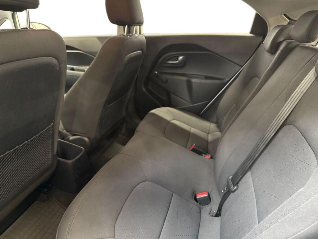Kia Rio 2013 Valkoinen