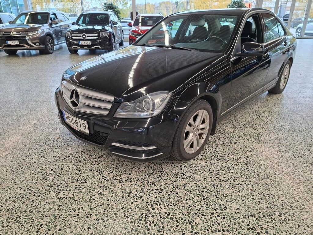 Mercedes-Benz C 2014 Musta