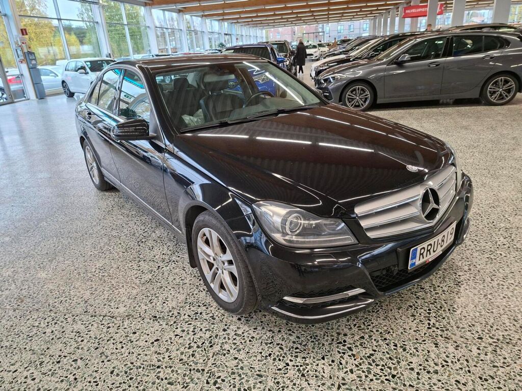 Mercedes-Benz C 2014 Musta