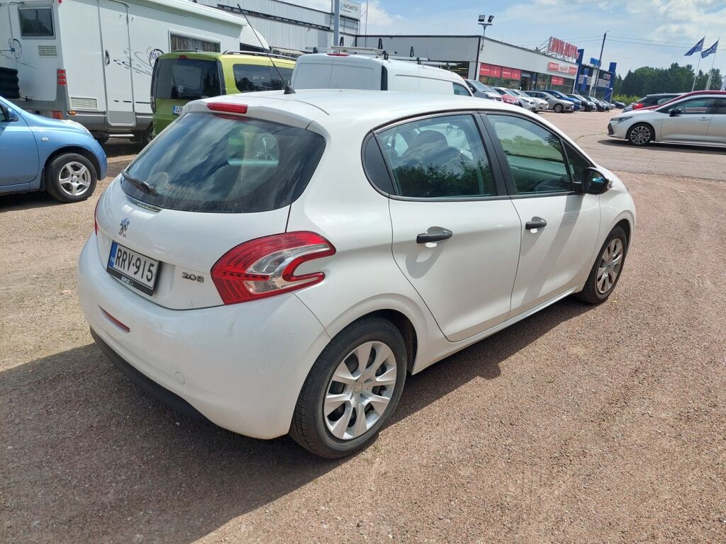 Peugeot 208 2014 Valkoinen