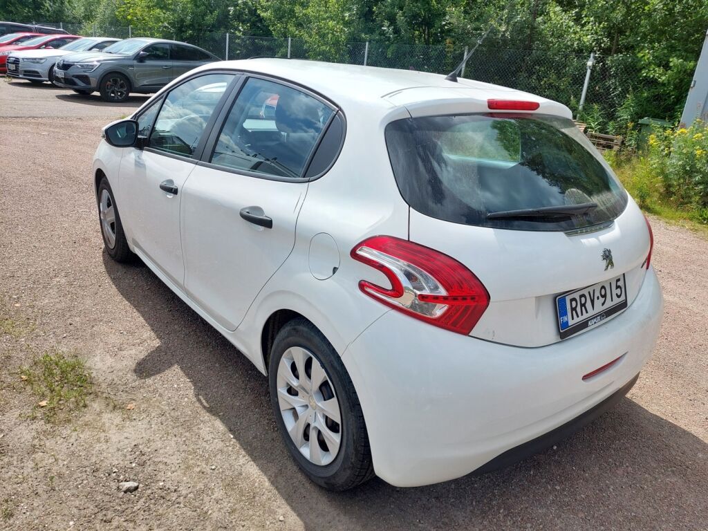 Peugeot 208 2014 Valkoinen