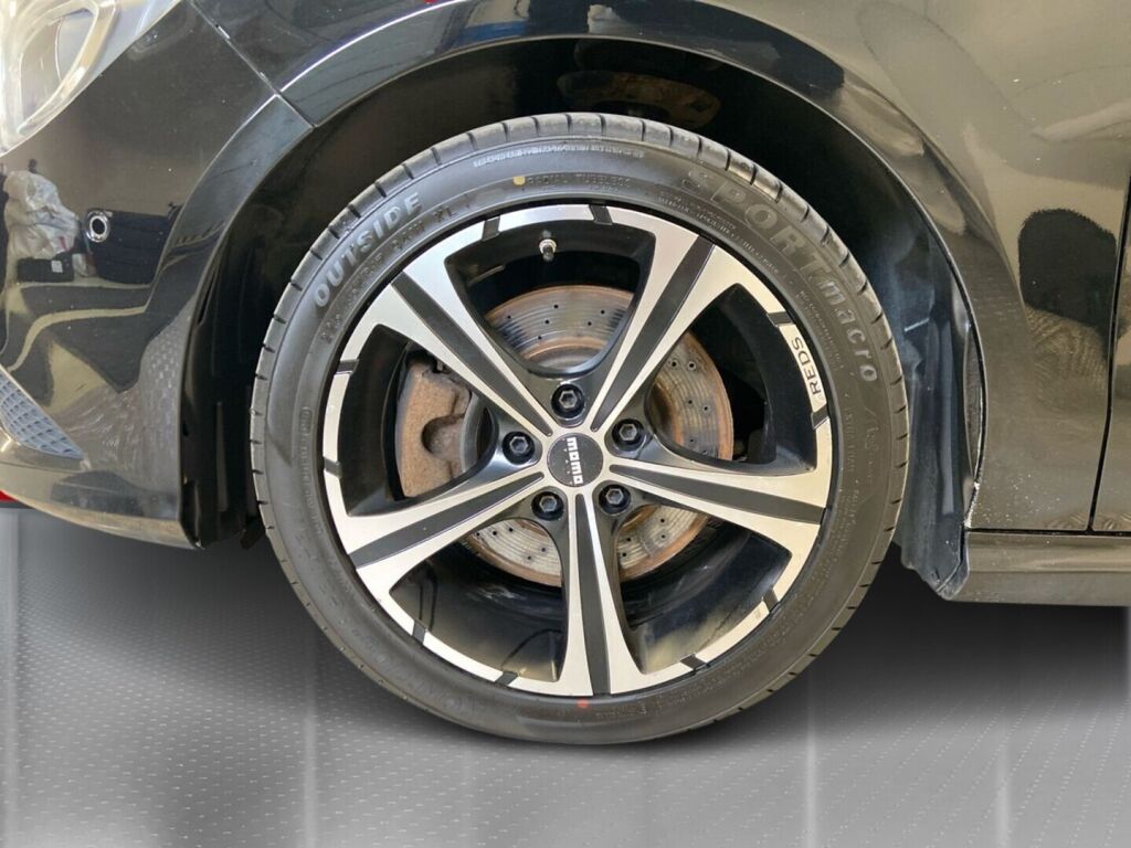 Mercedes-Benz CLA 2014 Musta
