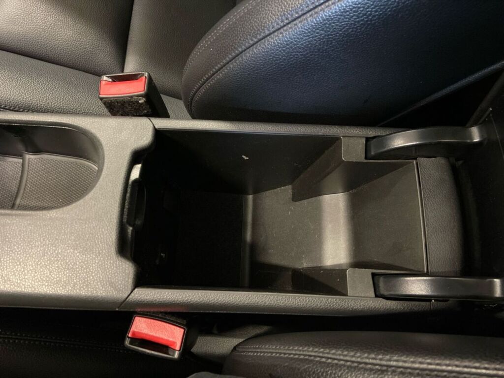 Mercedes-Benz CLA 2014 Musta