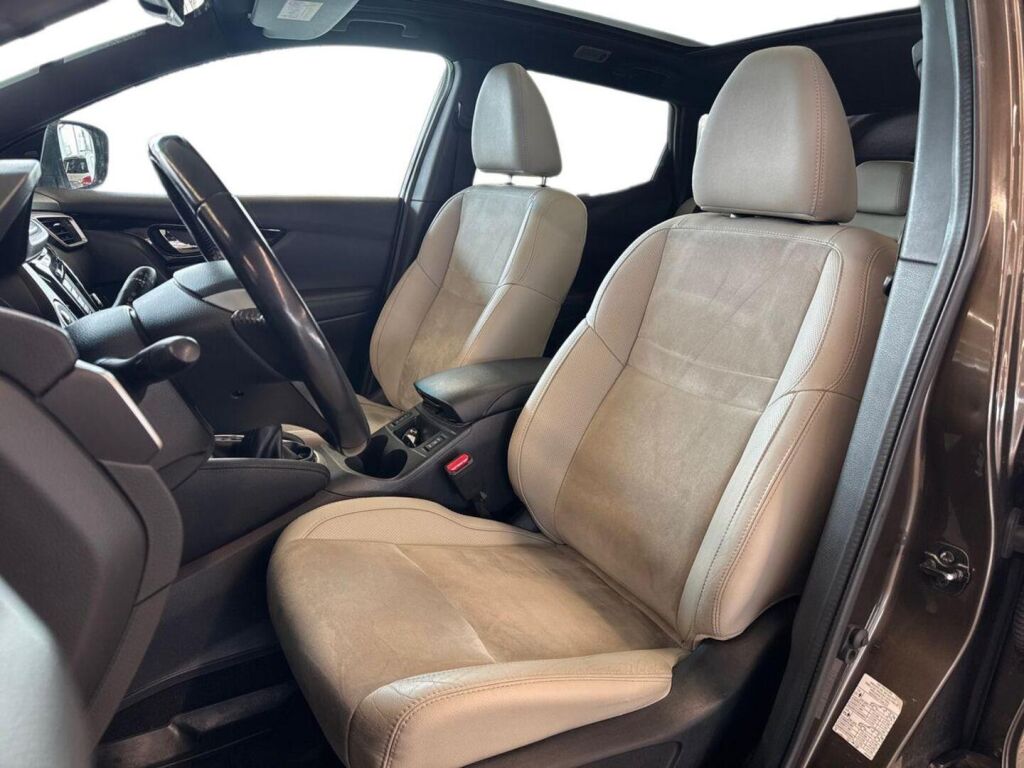 Nissan Qashqai 2014 Metallinhohto Ruskea (beige)