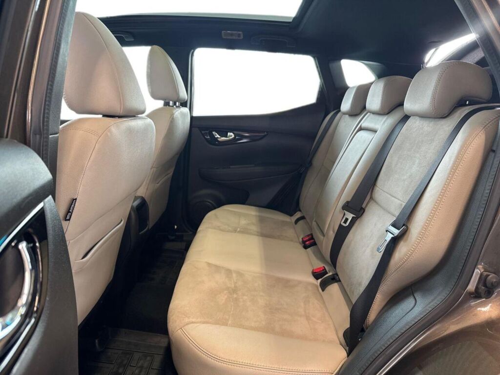 Nissan Qashqai 2014 Metallinhohto Ruskea (beige)