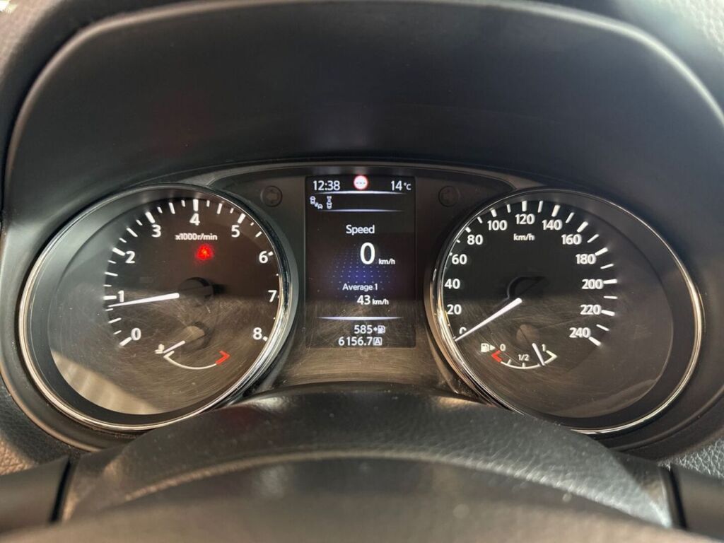 Nissan Qashqai 2014 Metallinhohto Ruskea (beige)