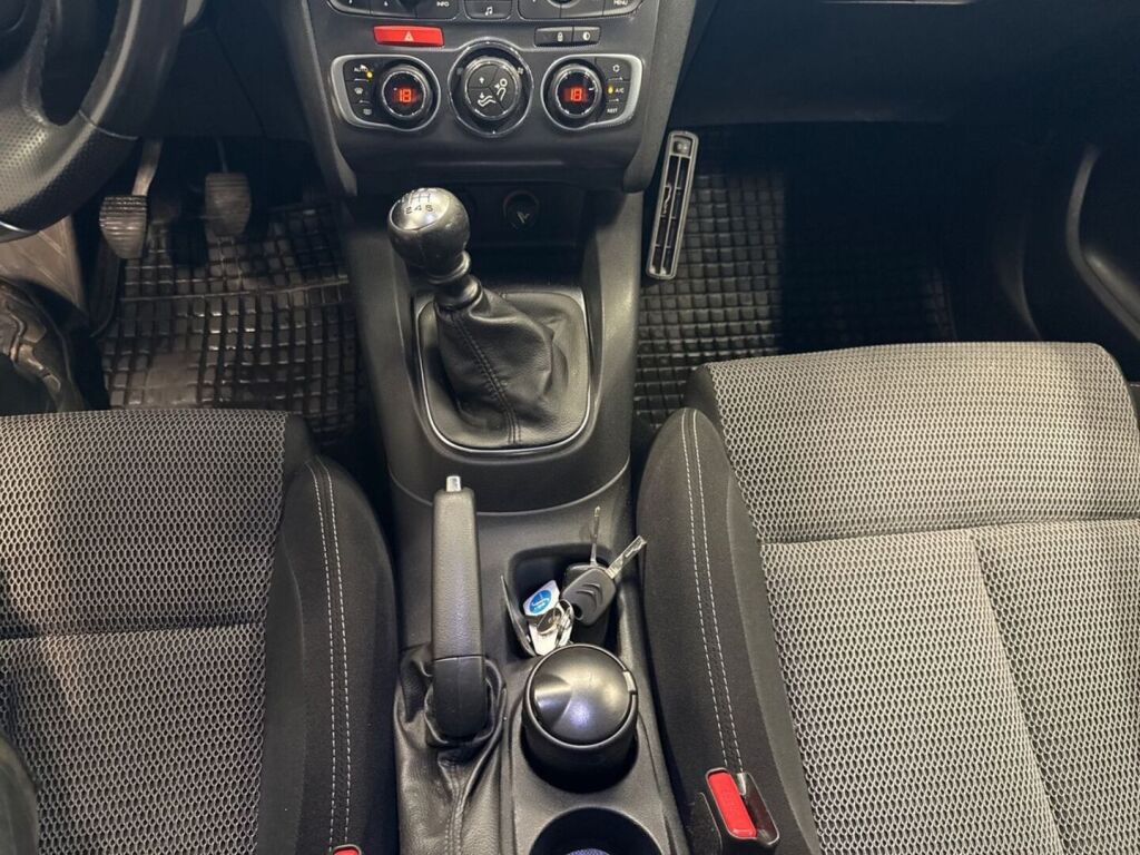 Citroen C4 2014 Harmaa