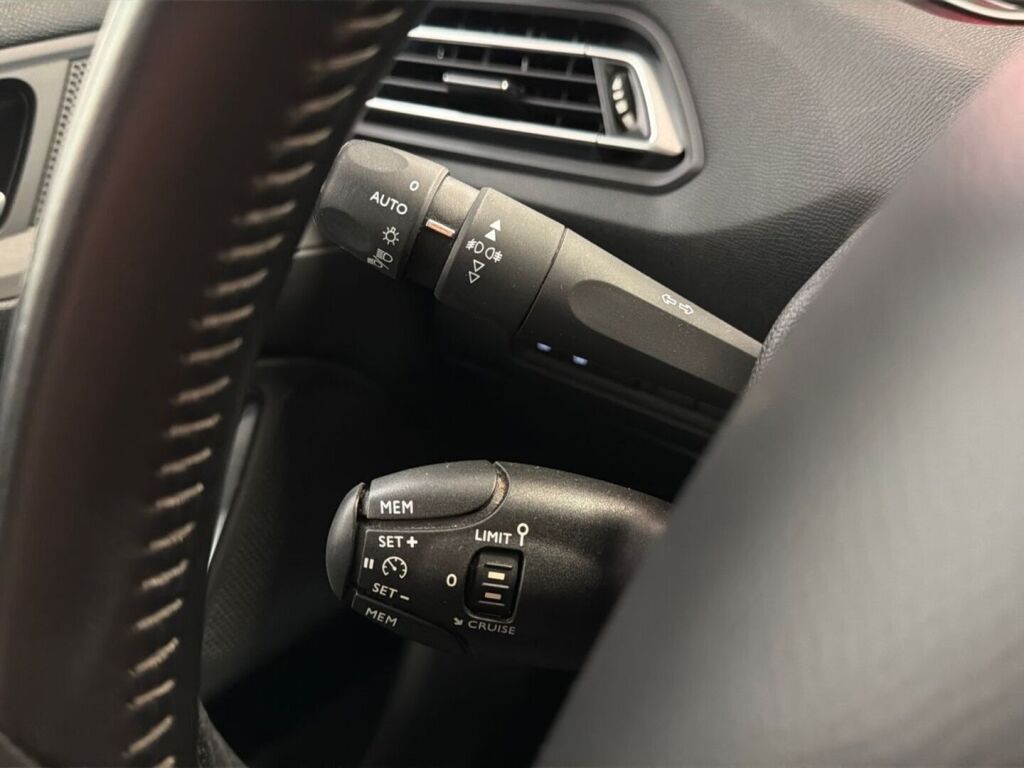 Peugeot 308 2015 Harmaa