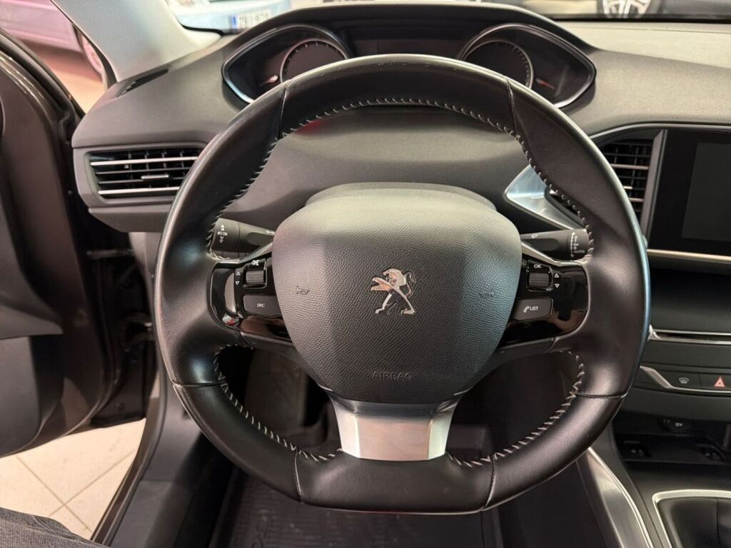 Peugeot 308 2015 Harmaa