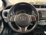 Toyota Yaris 2015 Musta