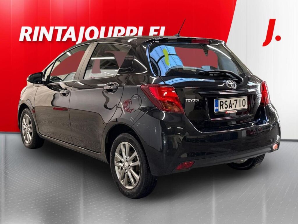Toyota Yaris 2015 Musta