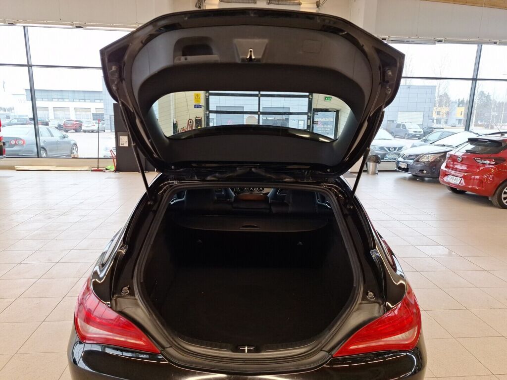 Mercedes-Benz CLA 2015 Musta