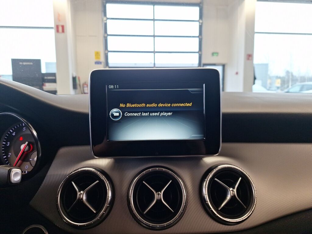 Mercedes-Benz CLA 2015 Musta