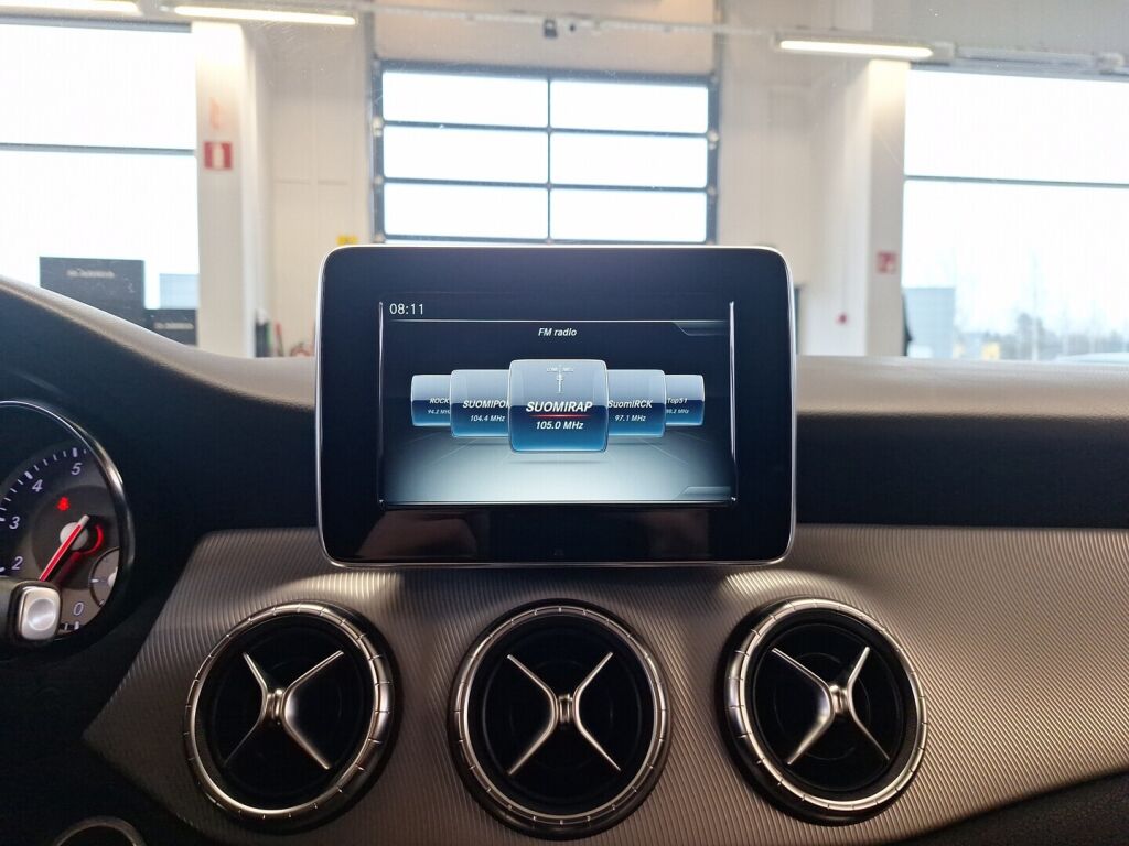 Mercedes-Benz CLA 2015 Musta