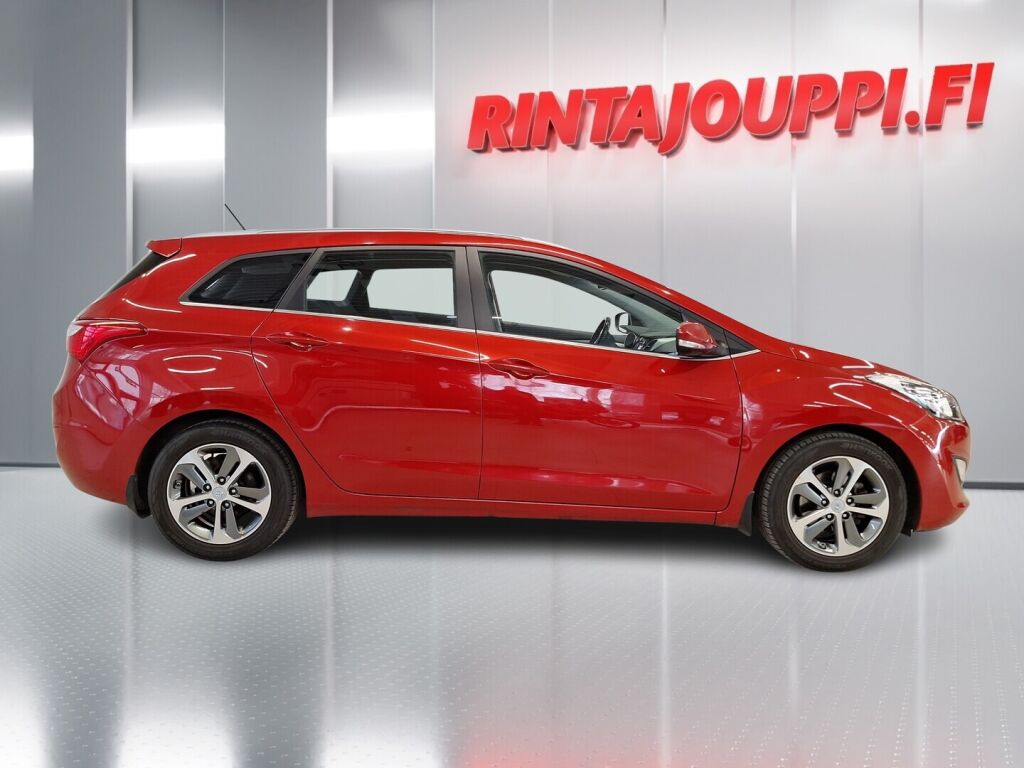 Hyundai i30 Wagon 2016 Punainen