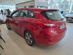 Hyundai i30 Wagon 2016 Punainen