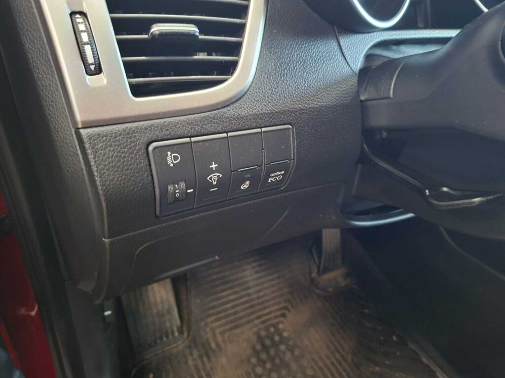 Hyundai i30 Wagon 2016 Punainen