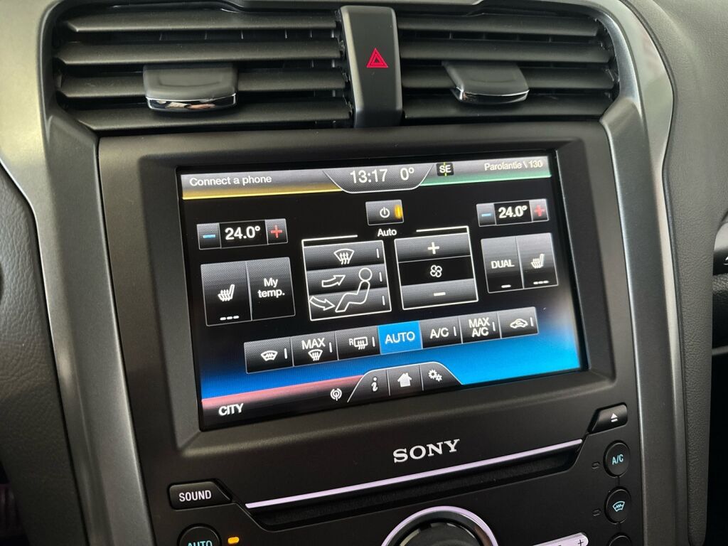 Ford Mondeo 2015 Punainen