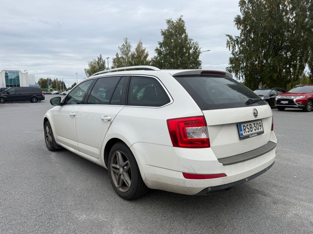 Skoda Octavia 2015 Valkoinen