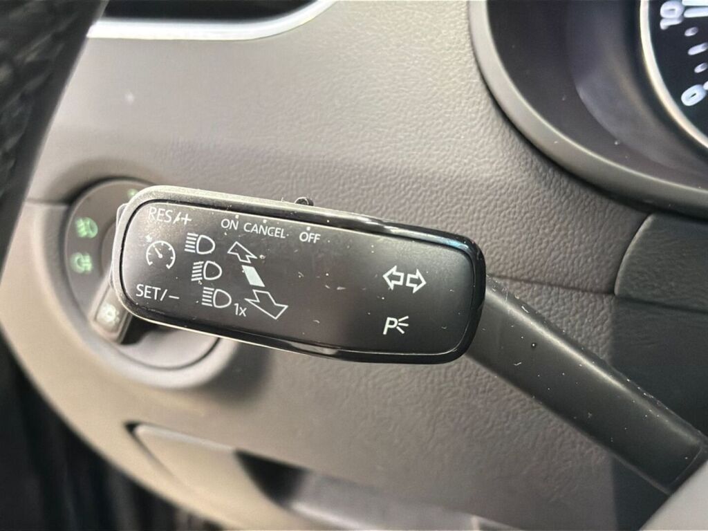 Skoda Octavia 2015 Musta