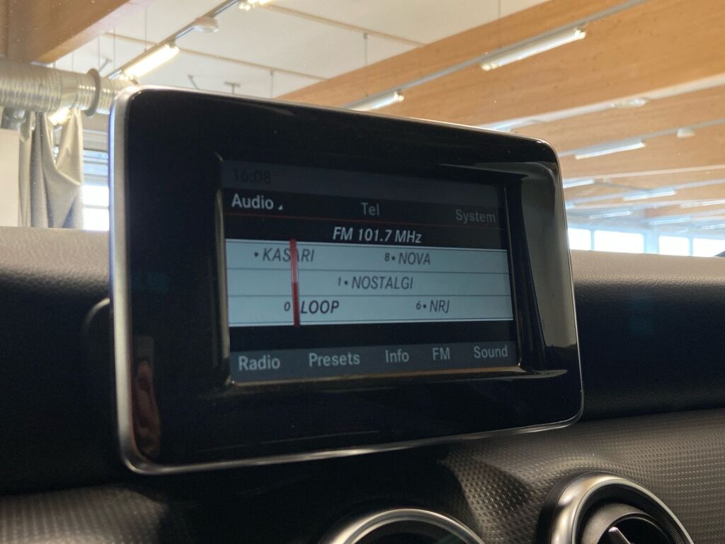 Mercedes-Benz A 2015 Harmaa