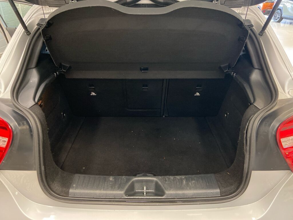 Mercedes-Benz A 2015 Harmaa