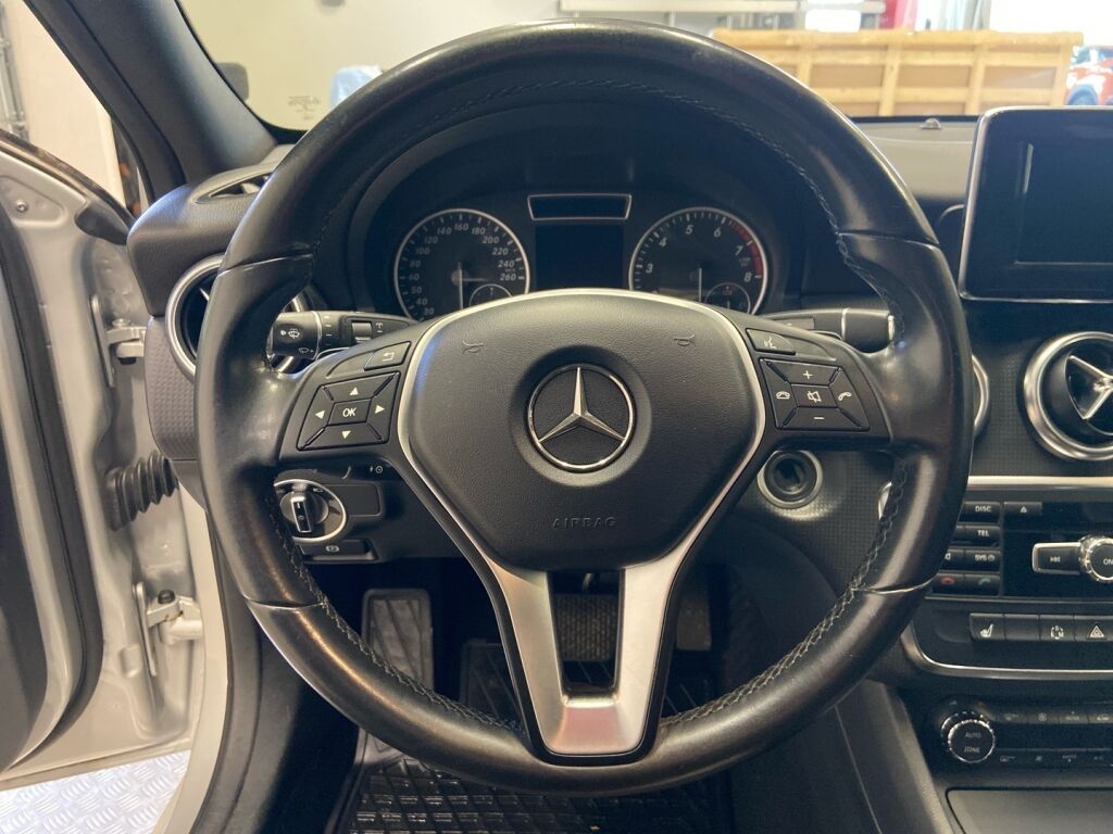 Mercedes-Benz A 2015 Harmaa