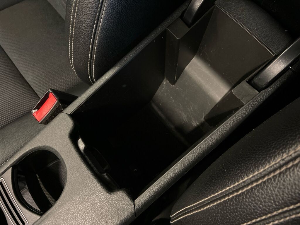 Mercedes-Benz A 2015 Harmaa