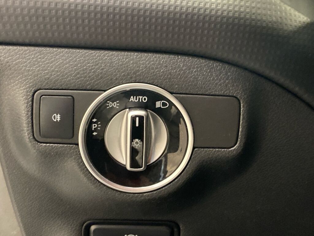 Mercedes-Benz A 2015 Harmaa