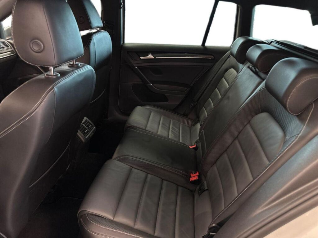 Volkswagen Golf 2016 Valkoinen