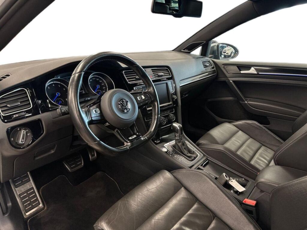 Volkswagen Golf 2016 Valkoinen