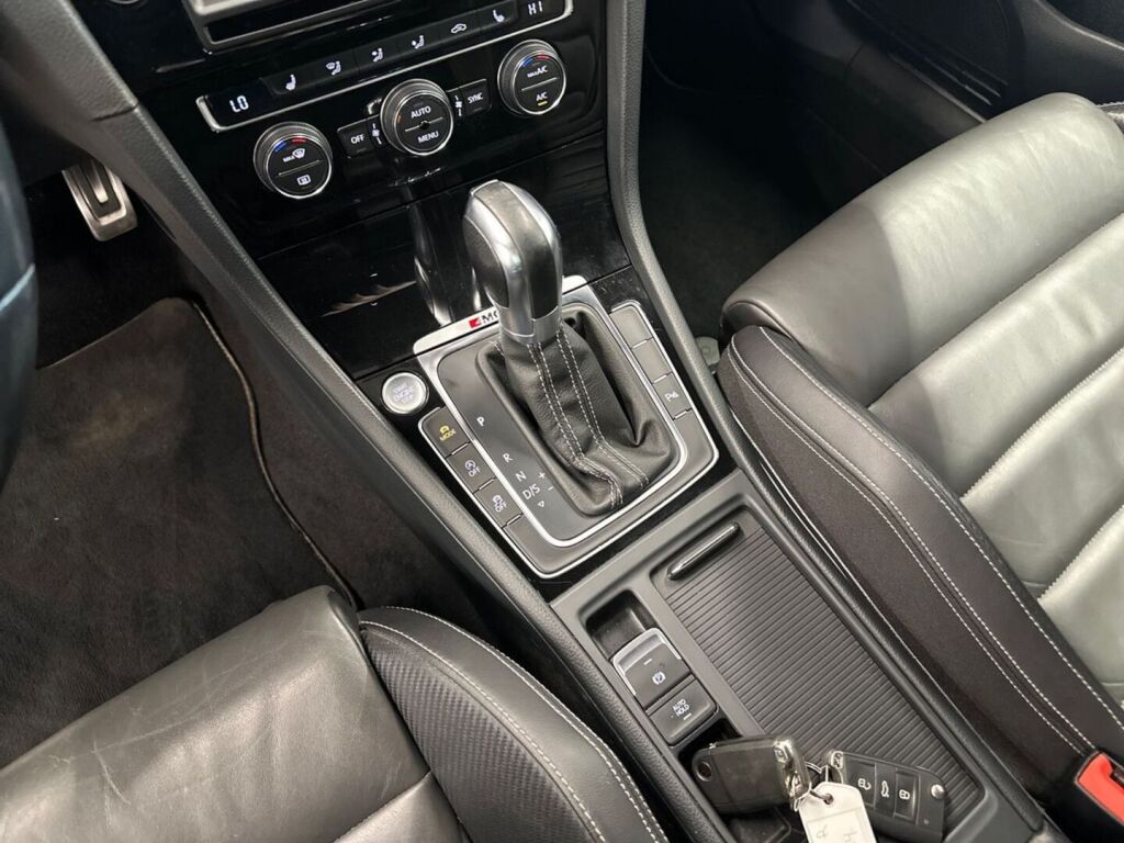 Volkswagen Golf 2016 Valkoinen